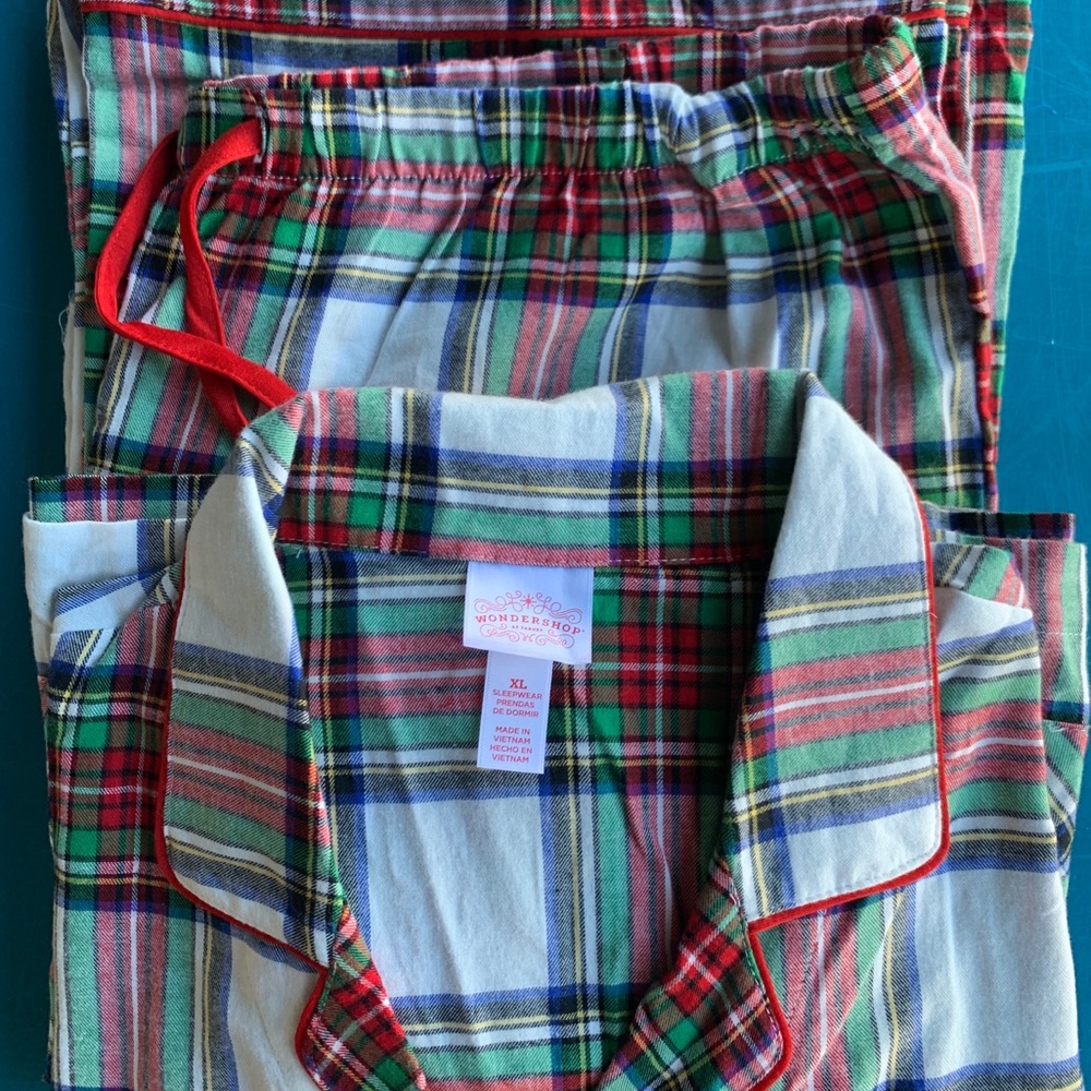 NWOT Wondershop Men's Holiday PJ Set